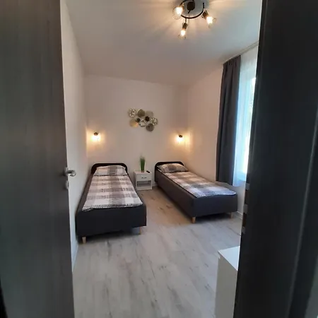 Ancsi Apartmanhaz Daire *