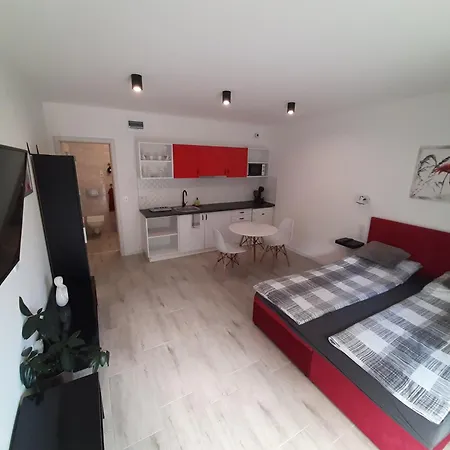 Ancsi Apartmanhaz Daire *