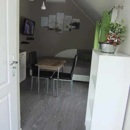 Ancsi Apartmanhaz Daire Balatonlelle