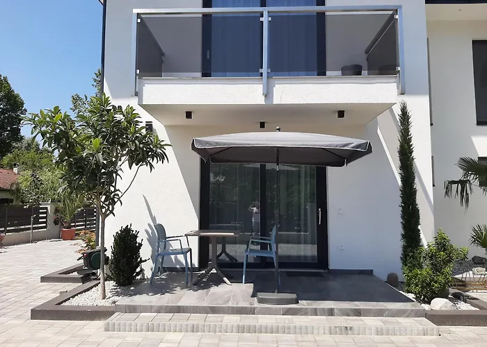 Ancsi Apartmanhaz * Balatonlelle